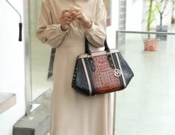 Women's Daisy Shoulder Bag And Set-MKF Collection Discount